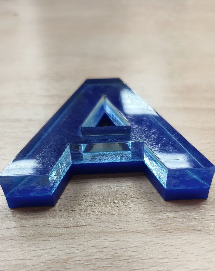 Буква из акрила