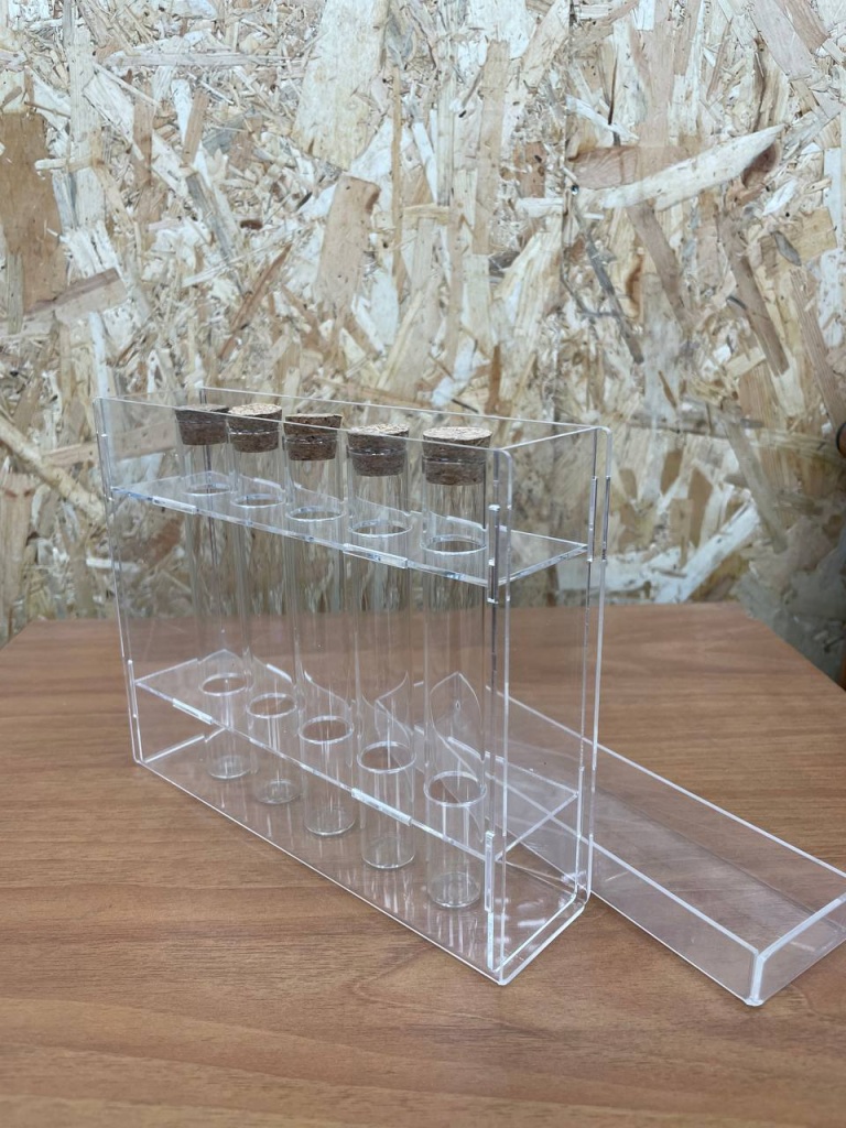 Коробочка из акрила